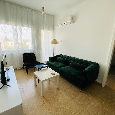 Simple One Bedroom Flat In Engomi Экстерьер фото